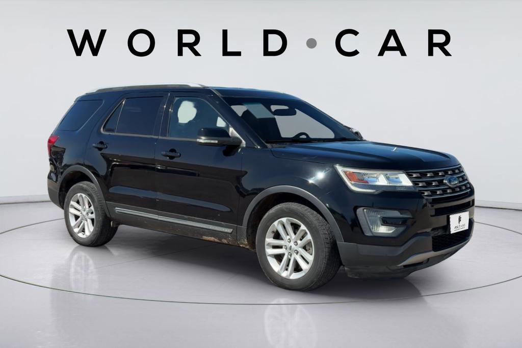 Used 2017 Ford Explorer XLT w/ Equipment Group 202A FWD image 1