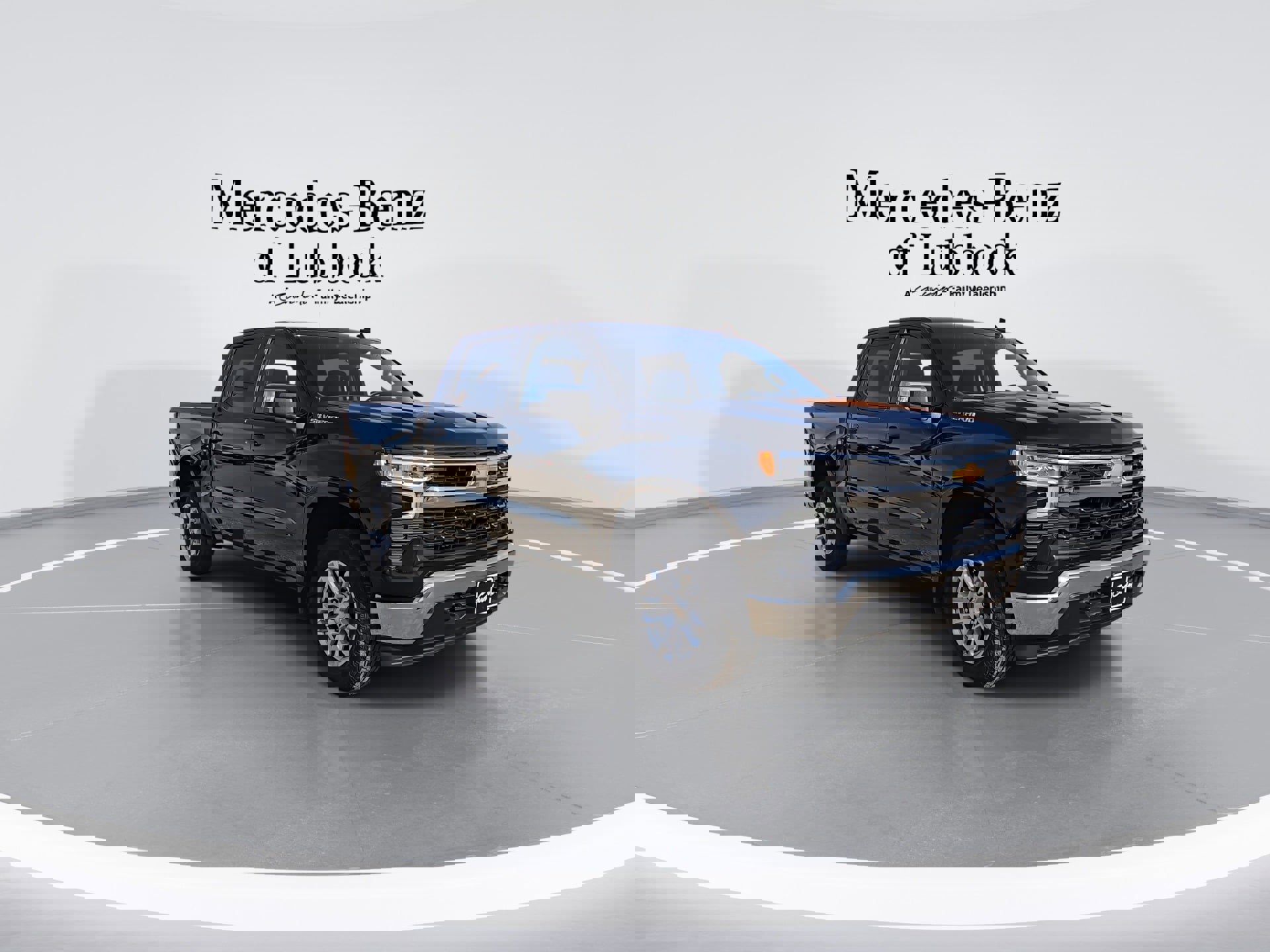 Used 2024 Chevrolet Silverado 1500 LT image 3