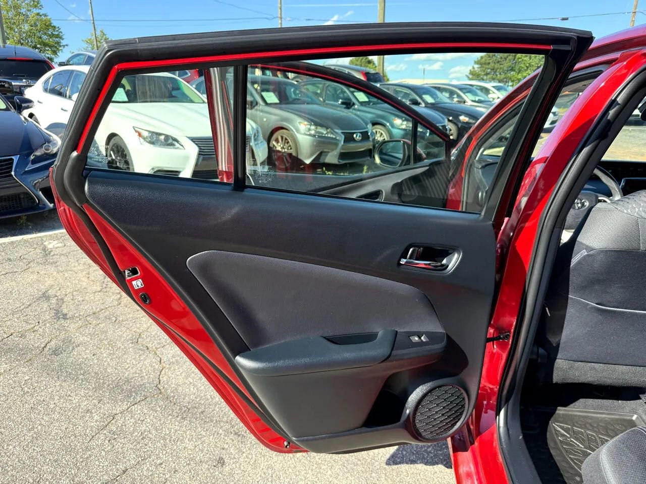 Used 2017 Toyota Prius FWD image 22