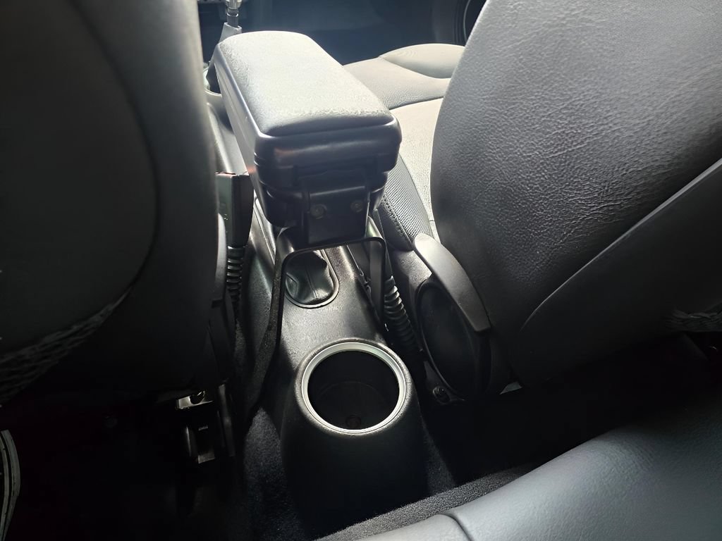 Used 2009 MINI Cooper John Cooper Works FWD image 27