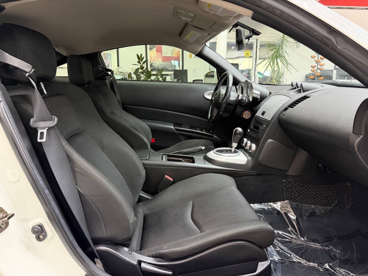 Used 2006 Nissan 350Z Enthusiast w/ (N93) Cargo Convenience Pkg RWD image 13