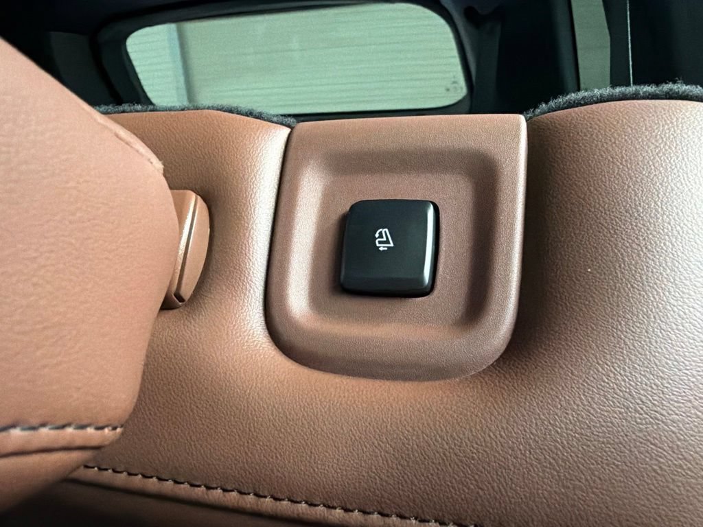 New 2026 Lincoln Aviator Reserve AWD/4WD image 34