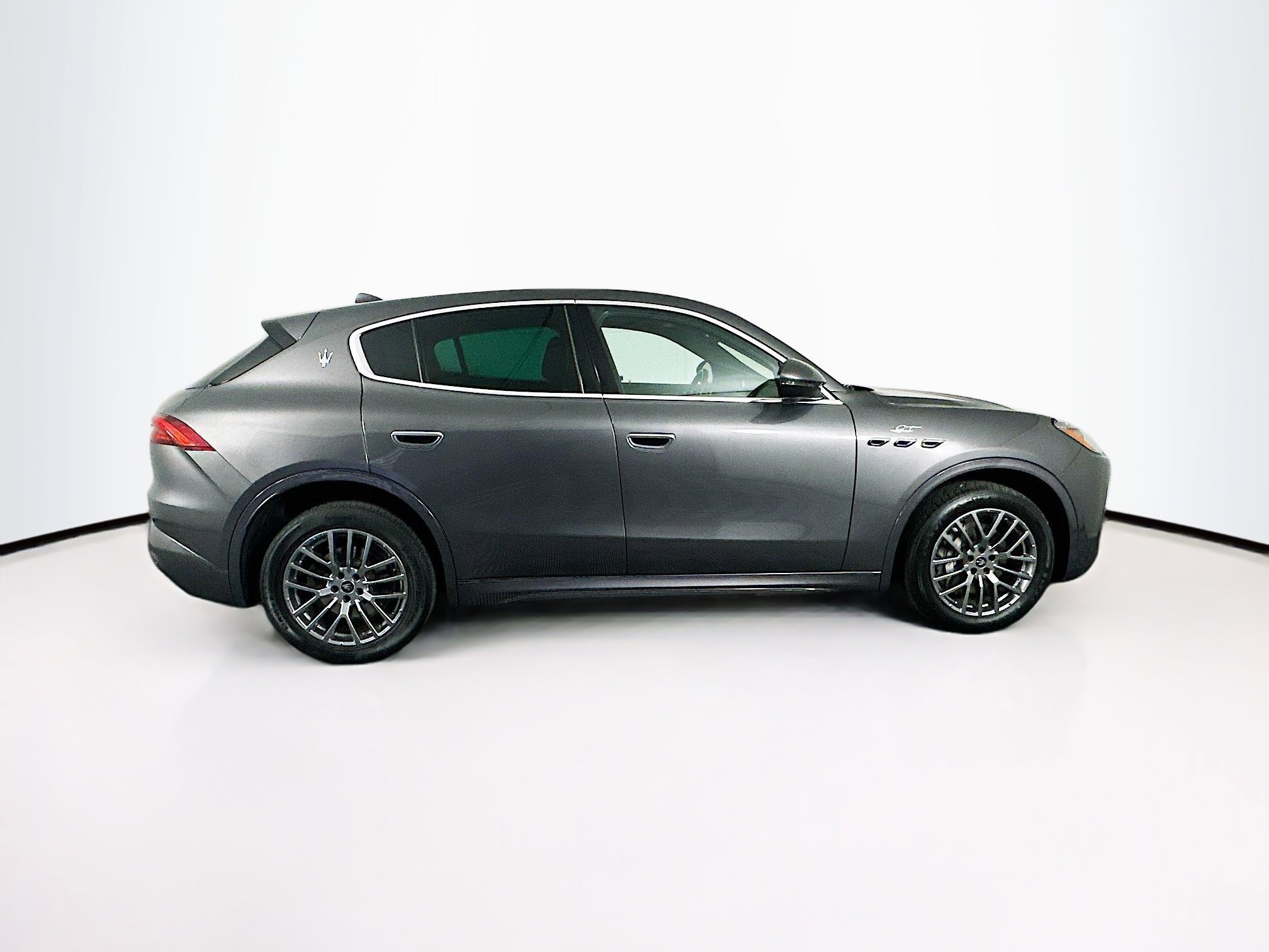 Used 2024 Maserati Grecale GT image 10