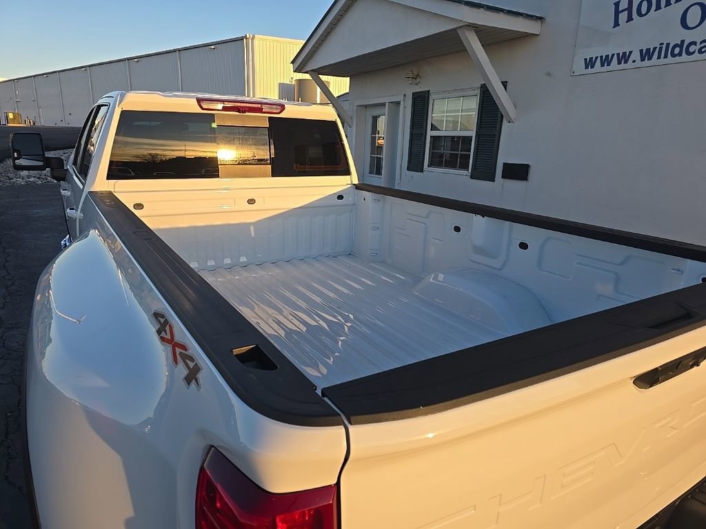 New 2026 Chevrolet Silverado 3500 LT w/ All Star Edition image 8