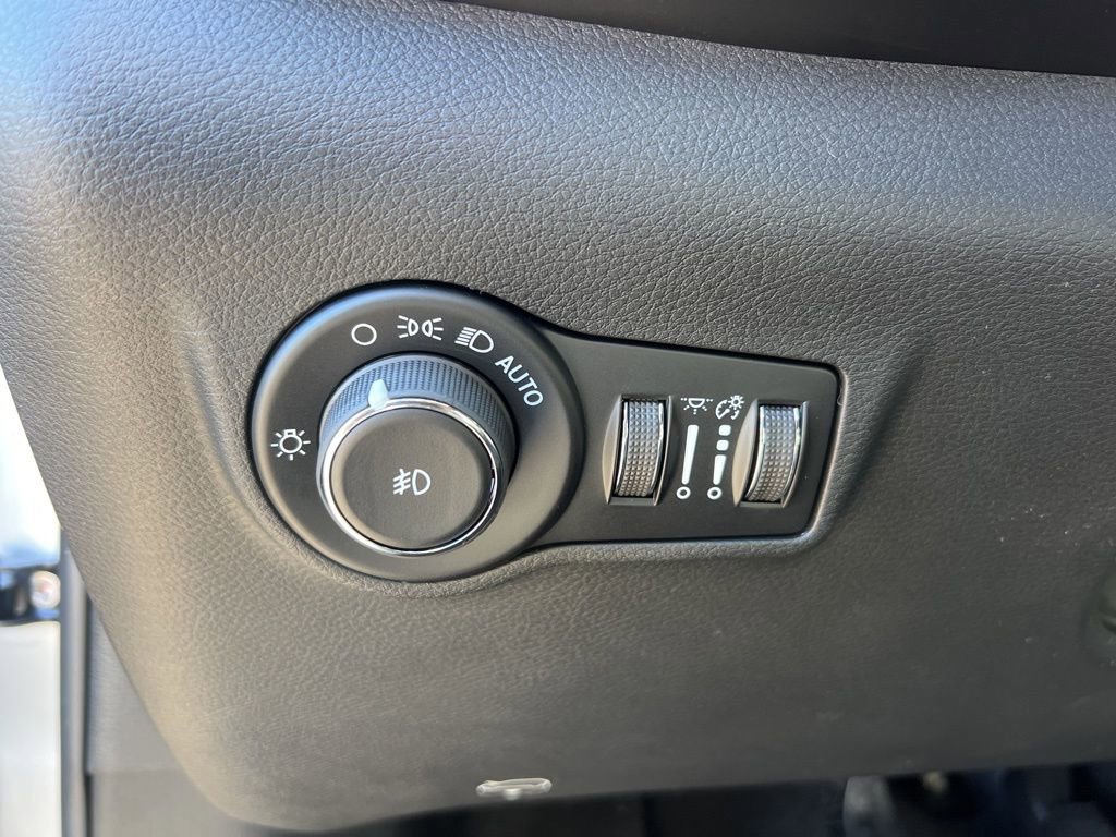 New 2026 Jeep Compass Latitude AWD/4WD image 11