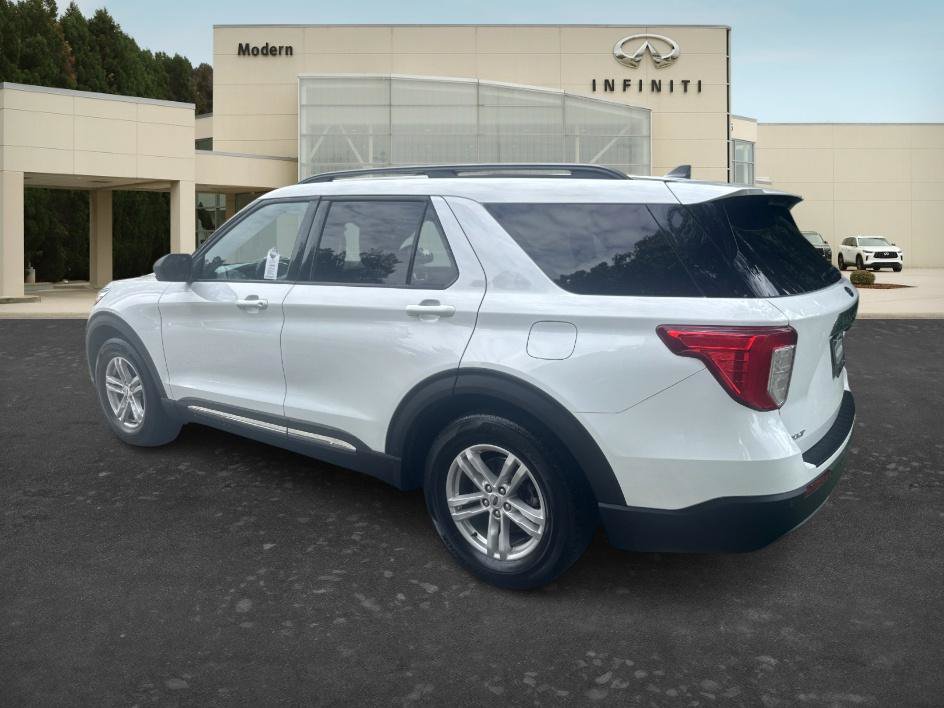 Used 2022 Ford Explorer XLT w/ Equipment Group 202A RWD image 6