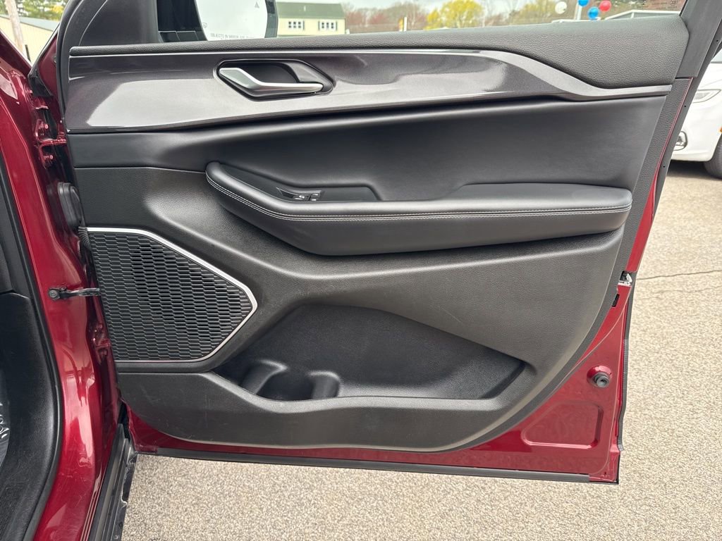 Certified 2021 Jeep Grand Cherokee L Laredo image 31