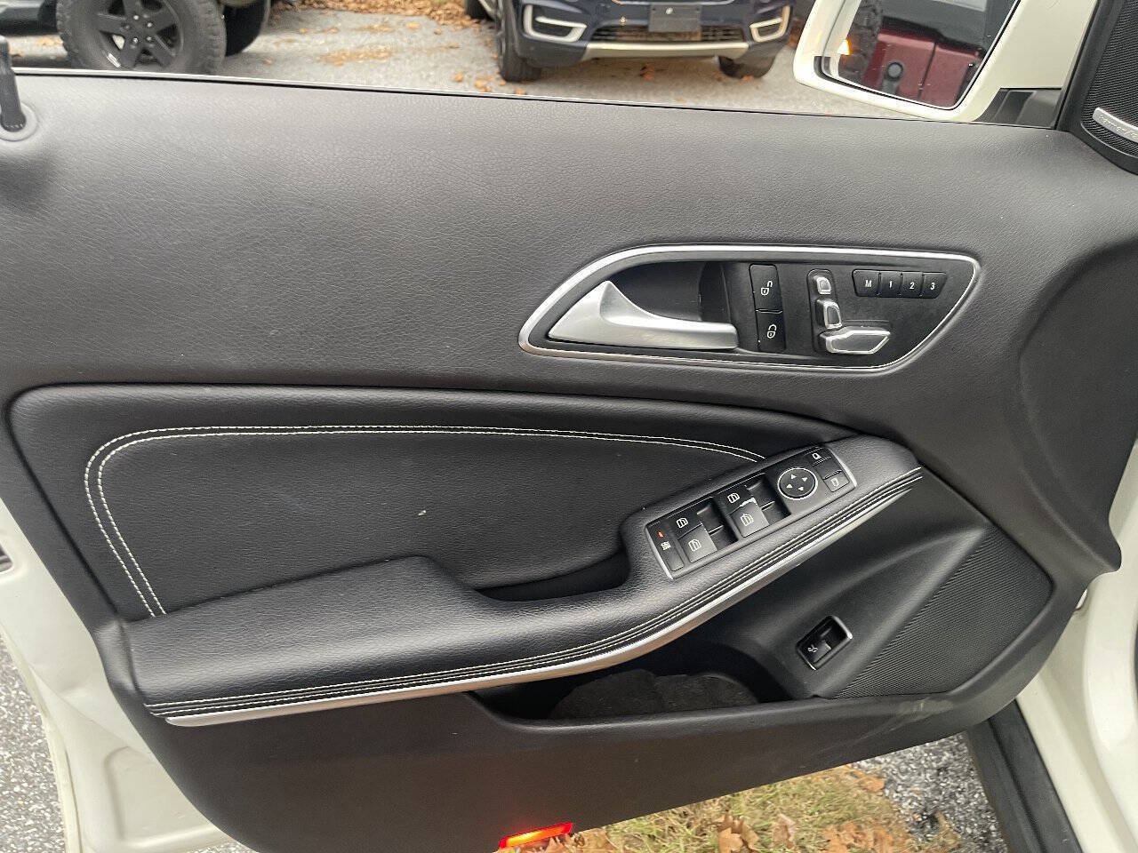 Used 2018 Mercedes-Benz GLA 250 4MATIC image 11
