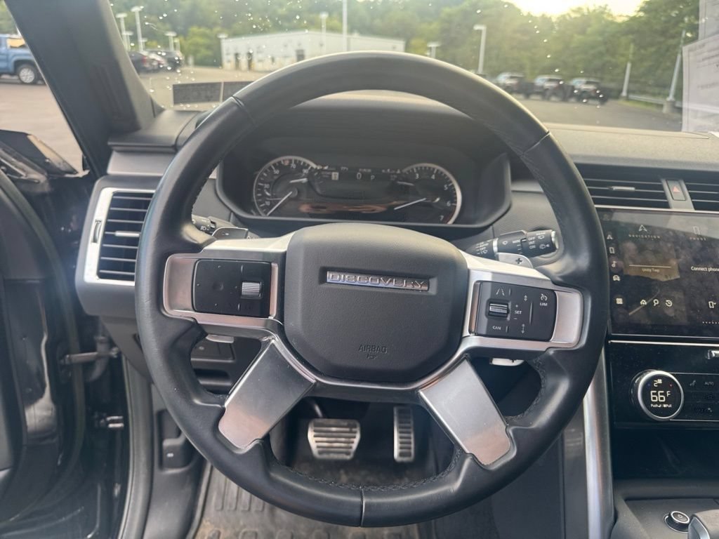 Used 2023 Land Rover Discovery S R-Dynamic AWD/4WD image 13