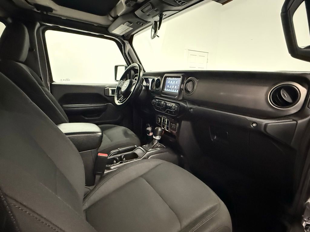 Used 2021 Jeep Gladiator Willys image 17