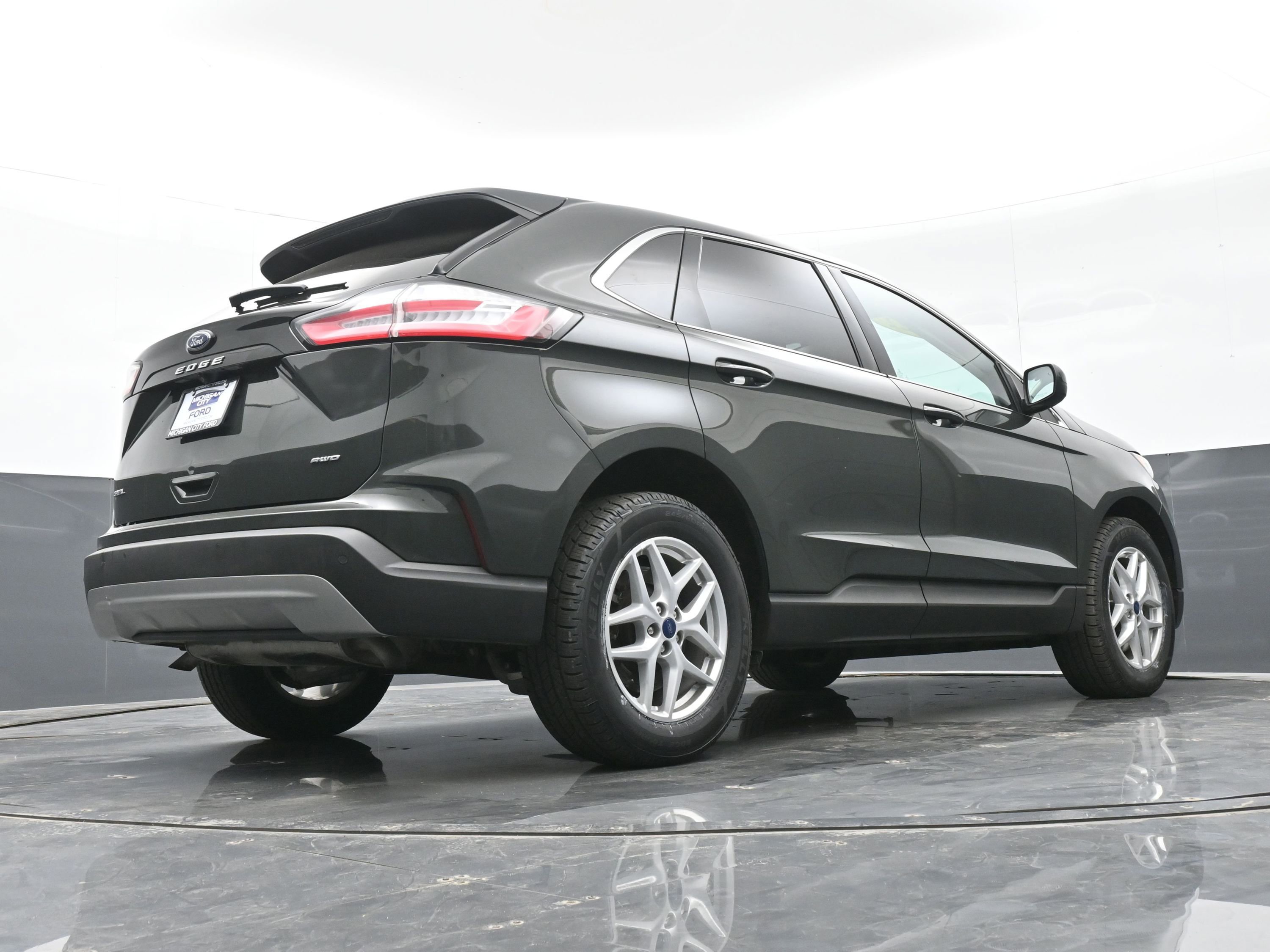 Used 2022 Ford Edge SEL image 43