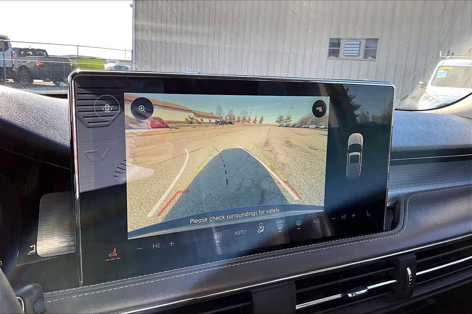 Used 2023 Lincoln Corsair AWD image 29