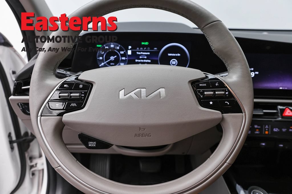 Used 2023 Kia Niro Wind w/ Wind Preserve Package FWD image 12
