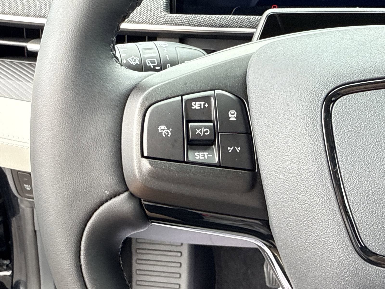 Certified 2025 Ford Mustang Mach-E Premium RWD image 28