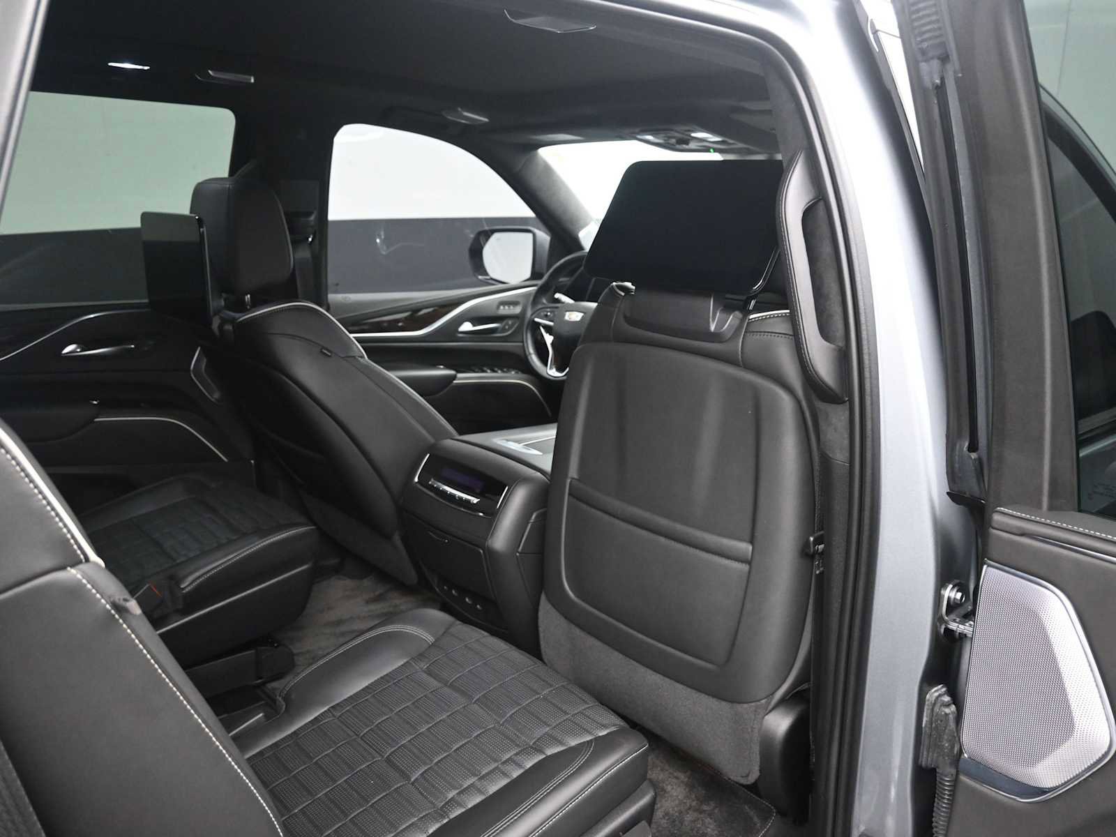 Used 2023 Cadillac Escalade Sport Platinum image 12