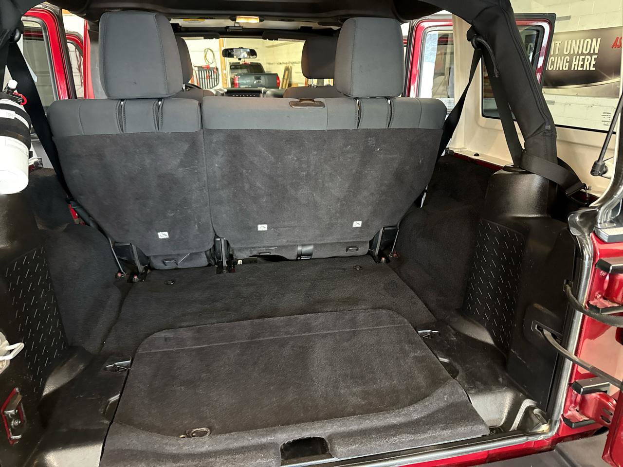 Used 2012 Jeep Wrangler Unlimited Sport image 40