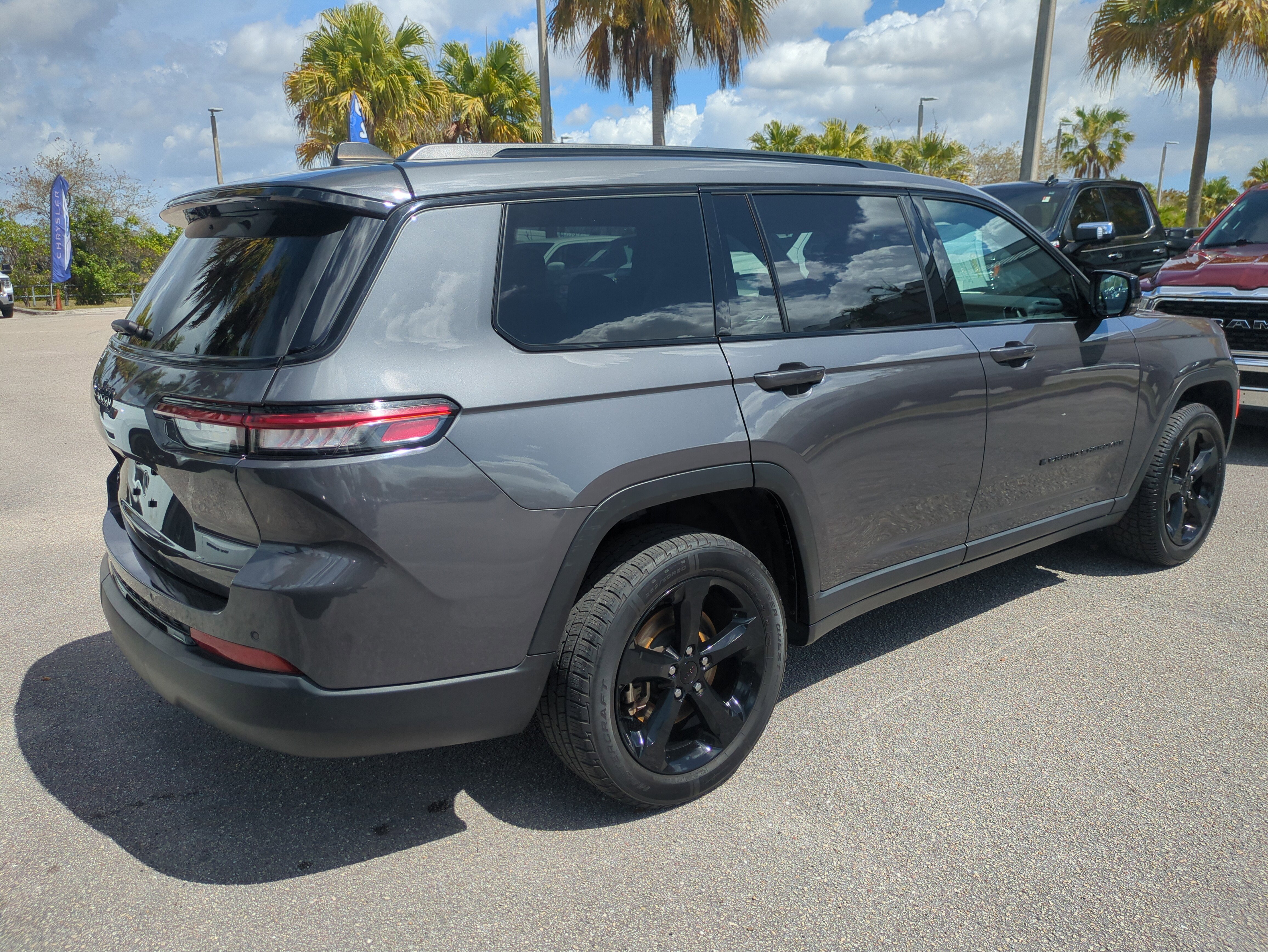 Certified 2023 Jeep Grand Cherokee L Altitude image 5