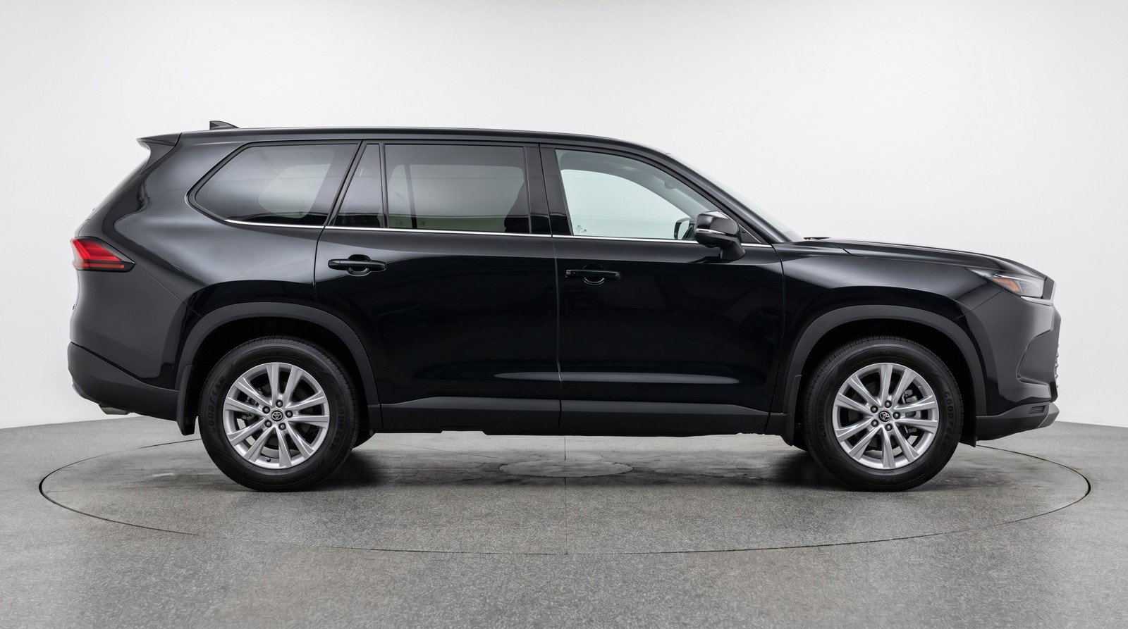 Used 2025 Toyota Grand Highlander FWD image 11