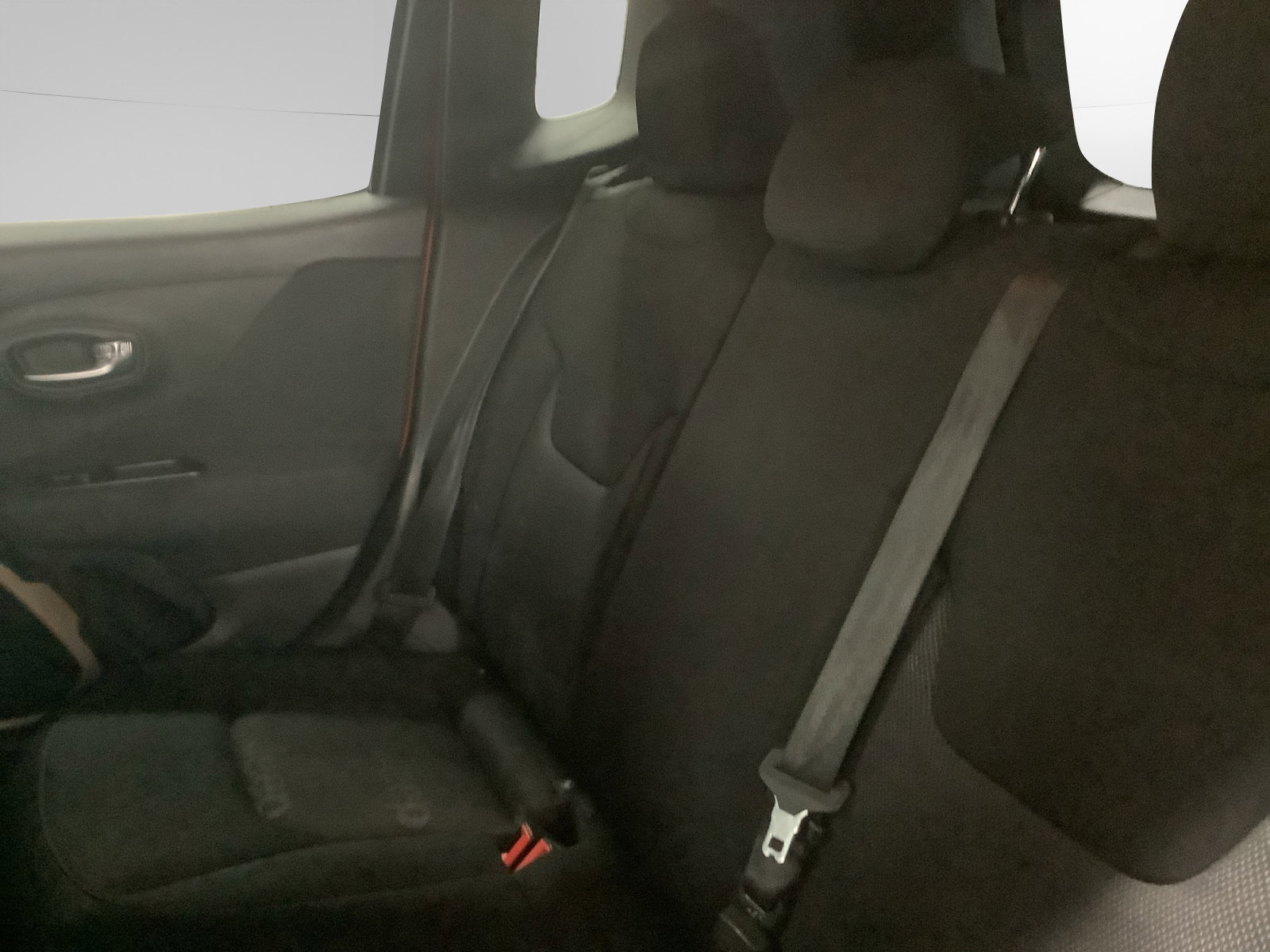 Used 2017 Jeep Renegade Latitude w/ Popular Equipment Group image 13