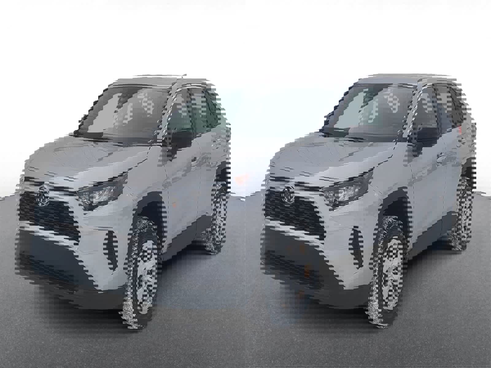 Used 2022 Toyota RAV4 LE image 4