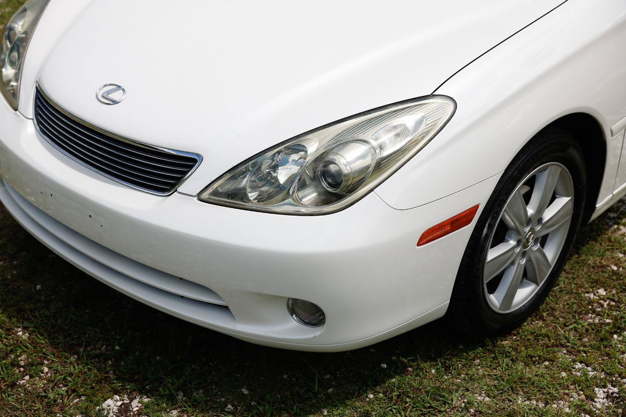 Used 2005 Lexus ES 330 FWD image 25