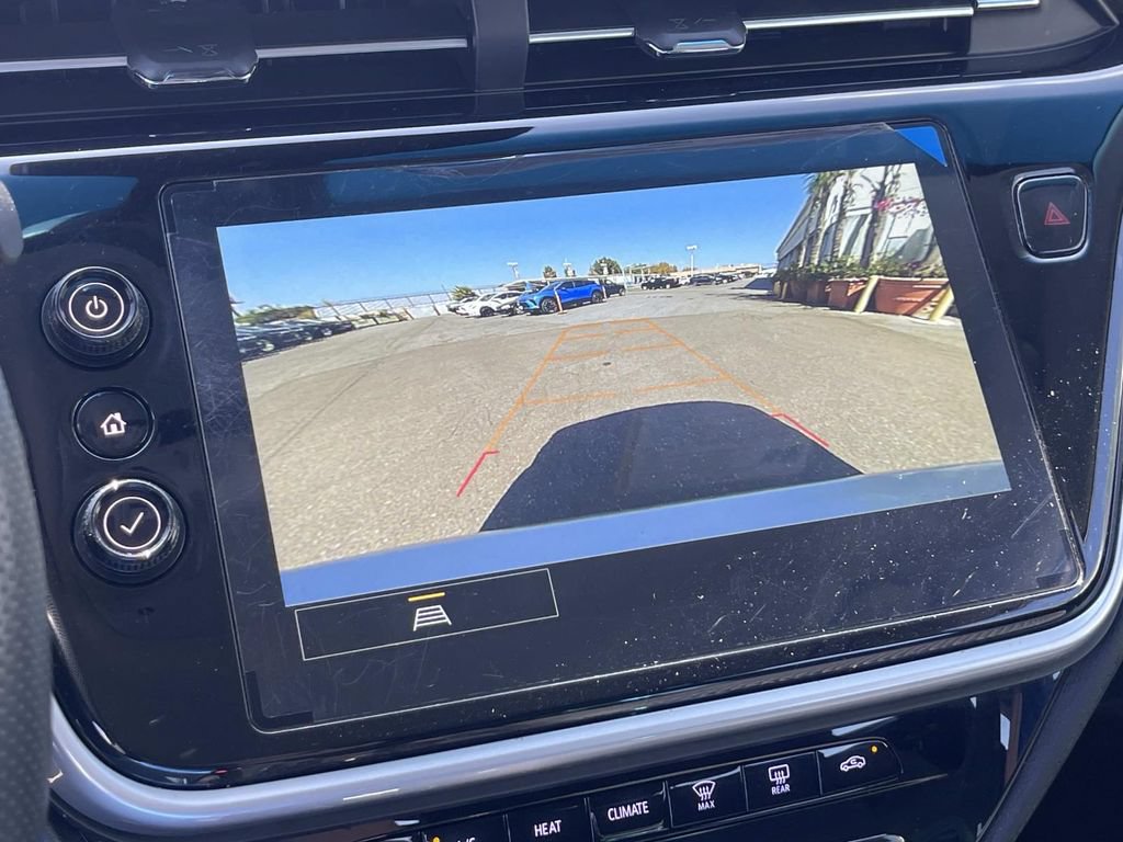 Used 2023 Chevrolet Bolt LT FWD image 19