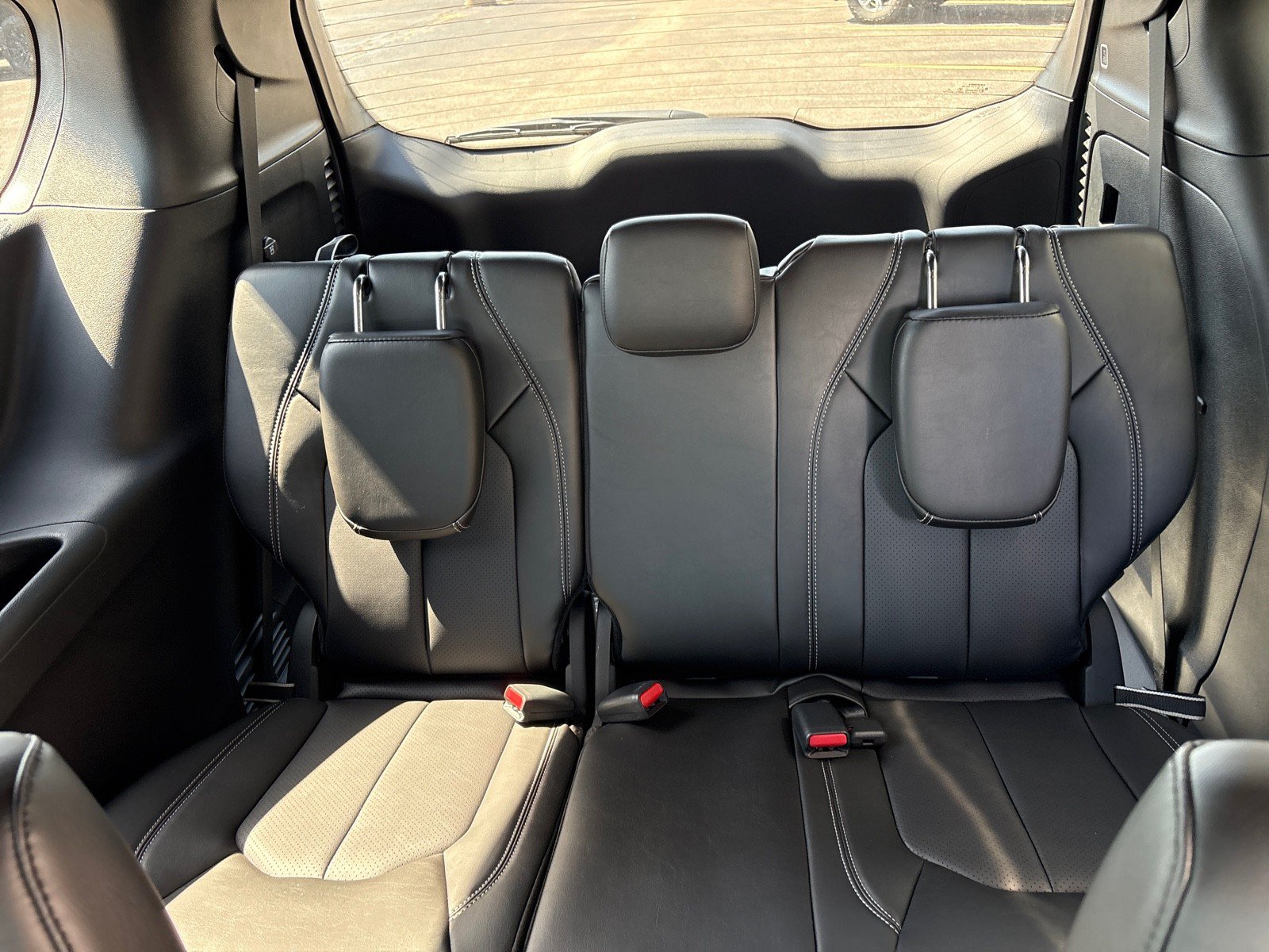 New 2027 Chrysler Pacifica Select FWD image 8