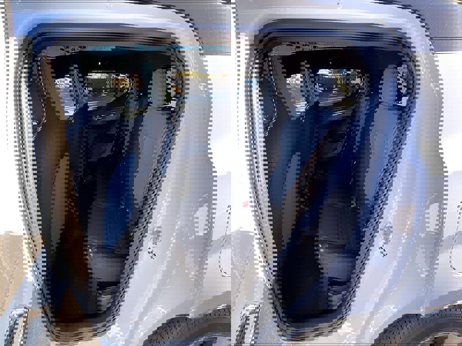 New 2026 Volvo EX30 Plus w/ Climate Package image 12