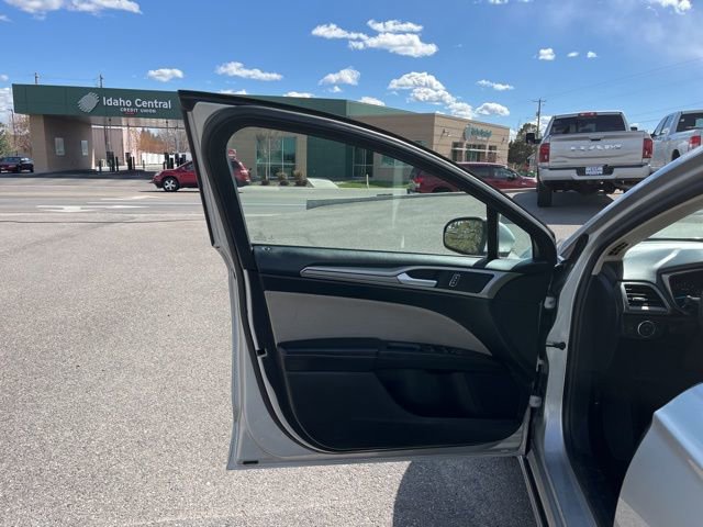 Used 2018 Ford Fusion S FWD image 29
