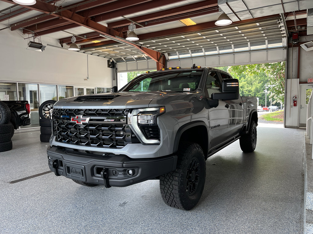 Used 2026 Chevrolet Silverado 2500 ZR2 w/ ZR2 Bison Edition AWD/4WD image 4