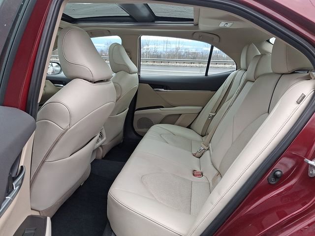 Used 2021 Toyota Camry XLE image 10