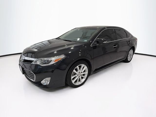Used 2013 Toyota Avalon Limited image 3