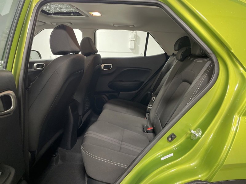 Used 2023 Hyundai Venue SEL image 16