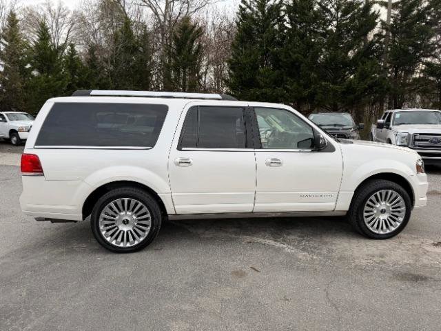 Used 2017 Lincoln Navigator L Reserve AWD/4WD image 6
