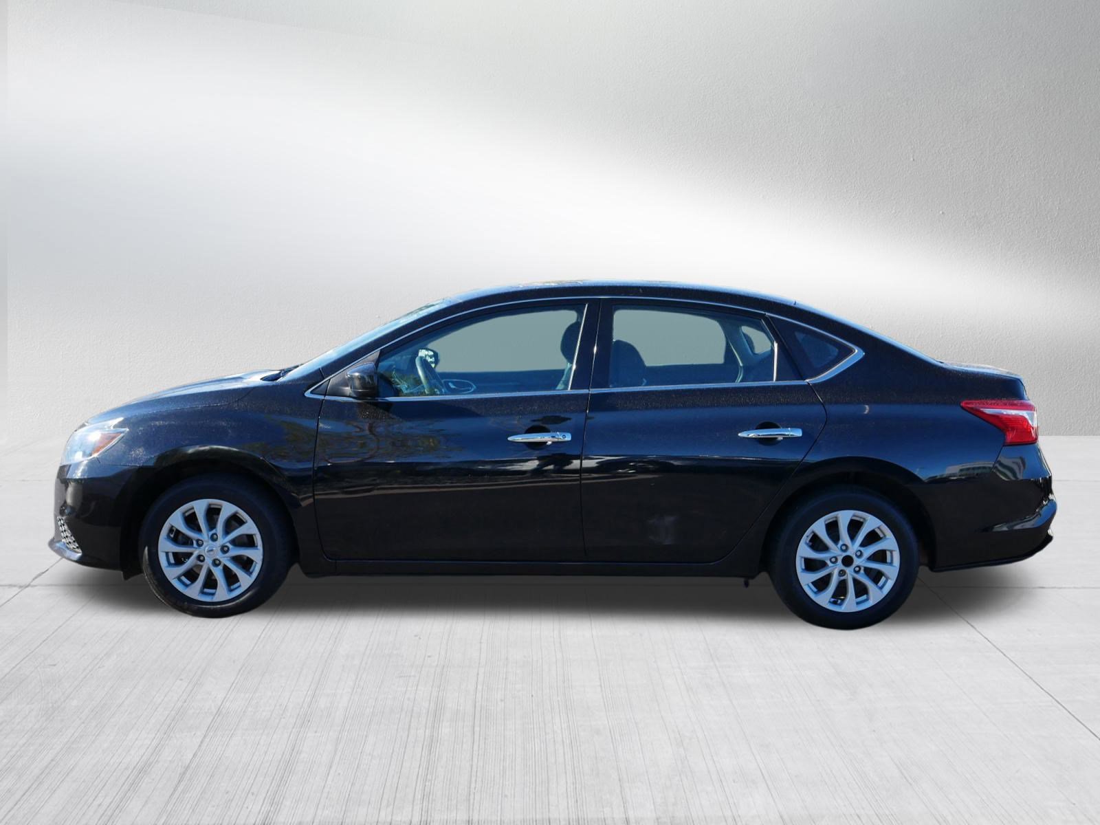 Used 2018 Nissan Sentra SV image 4