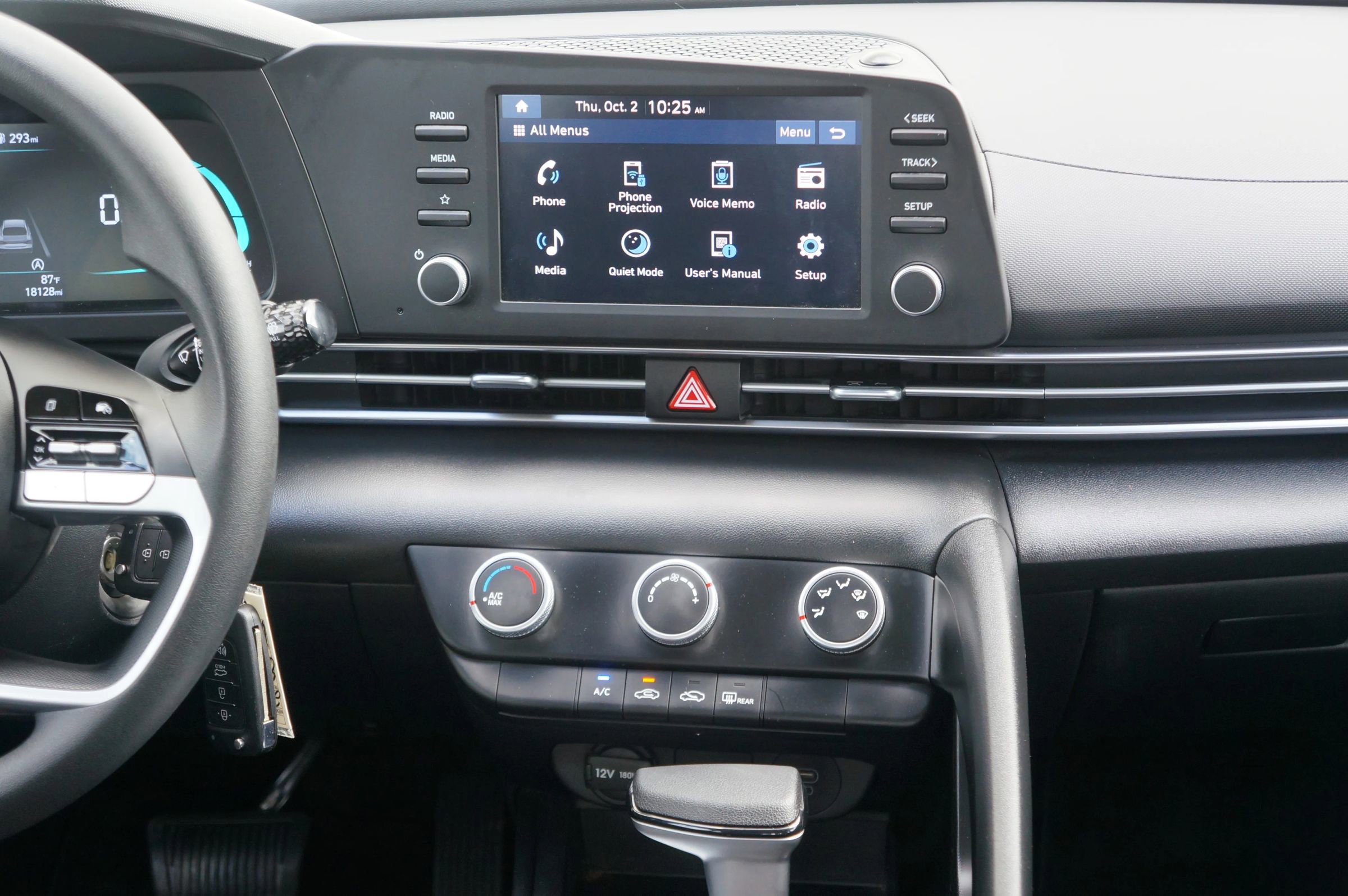 Used 2024 Hyundai Elantra SE image 34