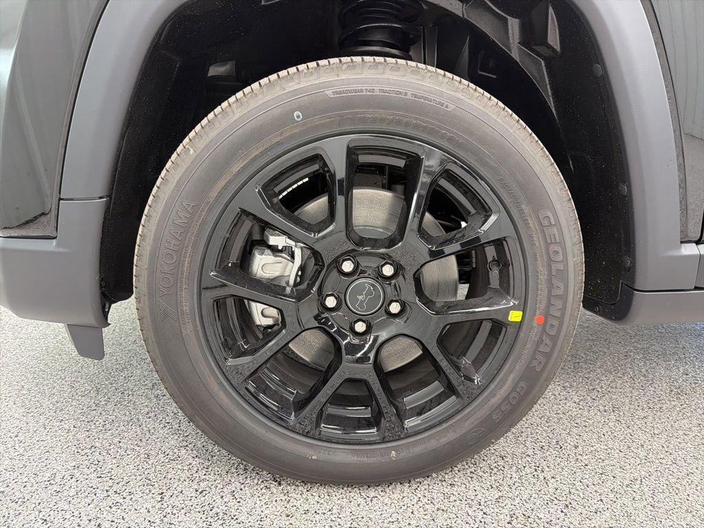 New 2026 Jeep Compass Latitude image 9