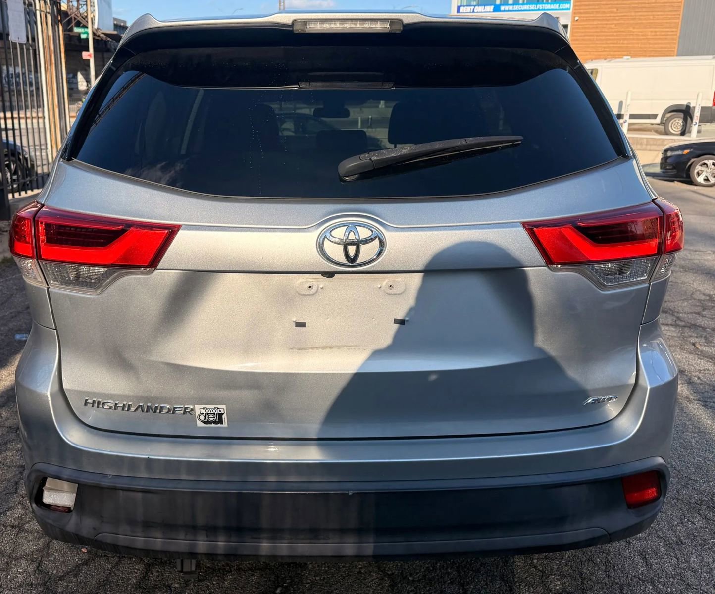 Used 2019 Toyota Highlander LE AWD/4WD image 6