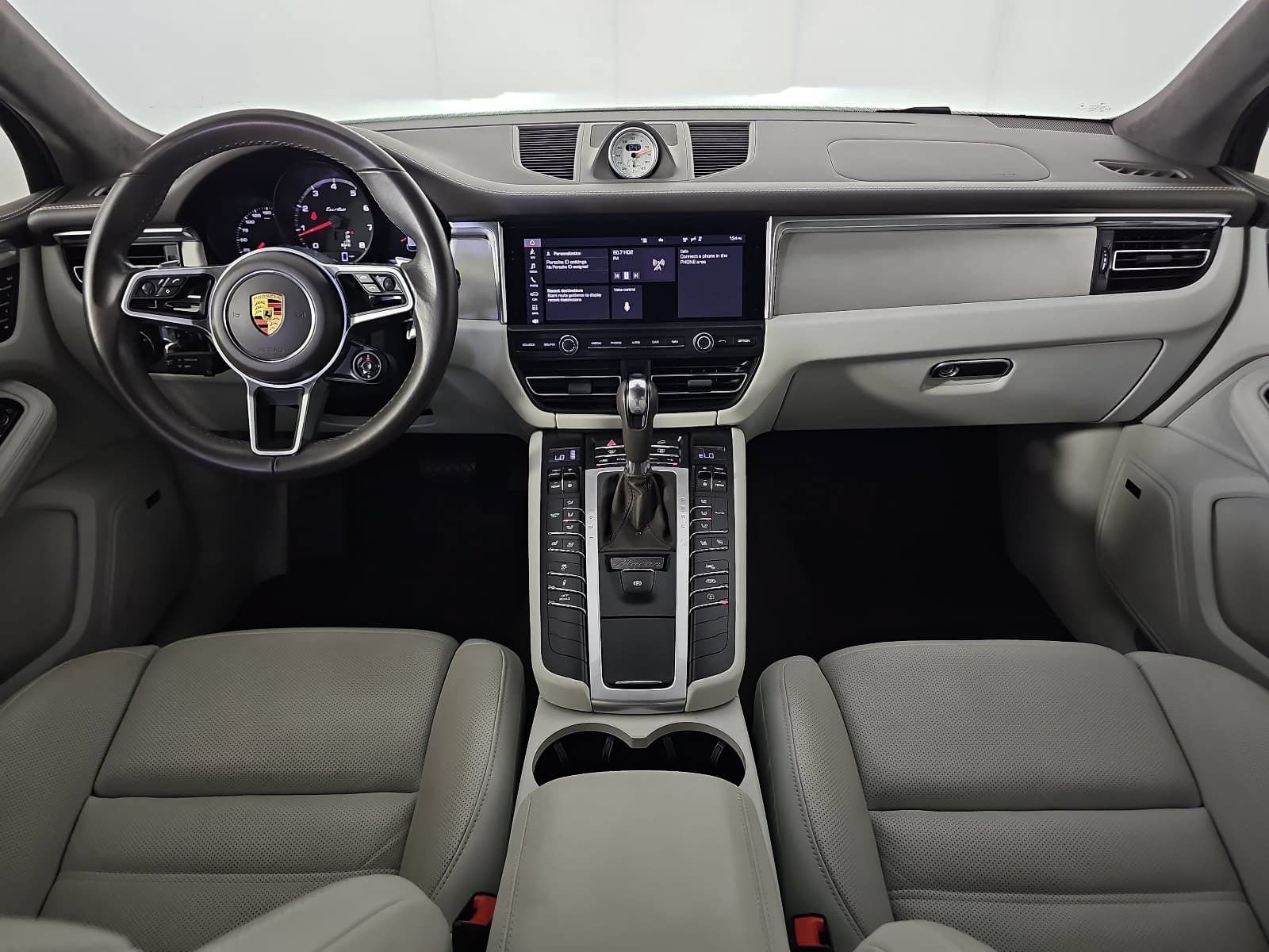 Used 2021 Porsche Macan Turbo AWD/4WD image 11