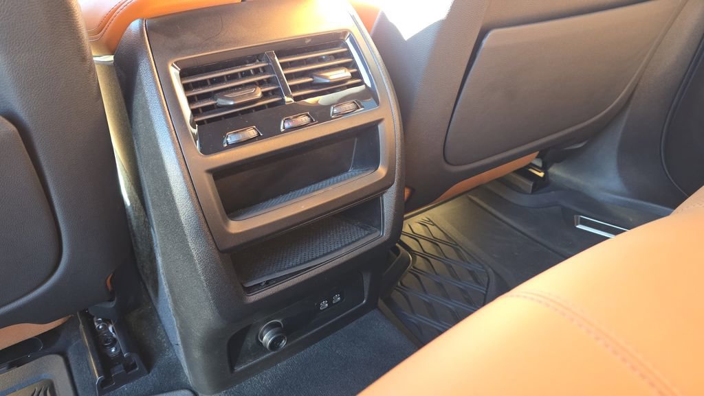 Used 2024 BMW X5 xDrive40i w/ Parking Assistance Package image 46