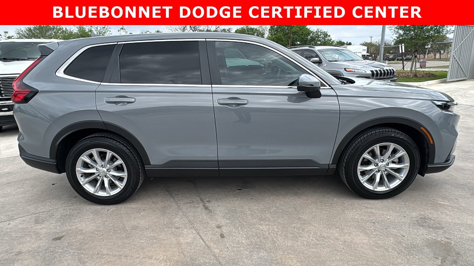 Used 2025 Honda CR-V EX-L image 4