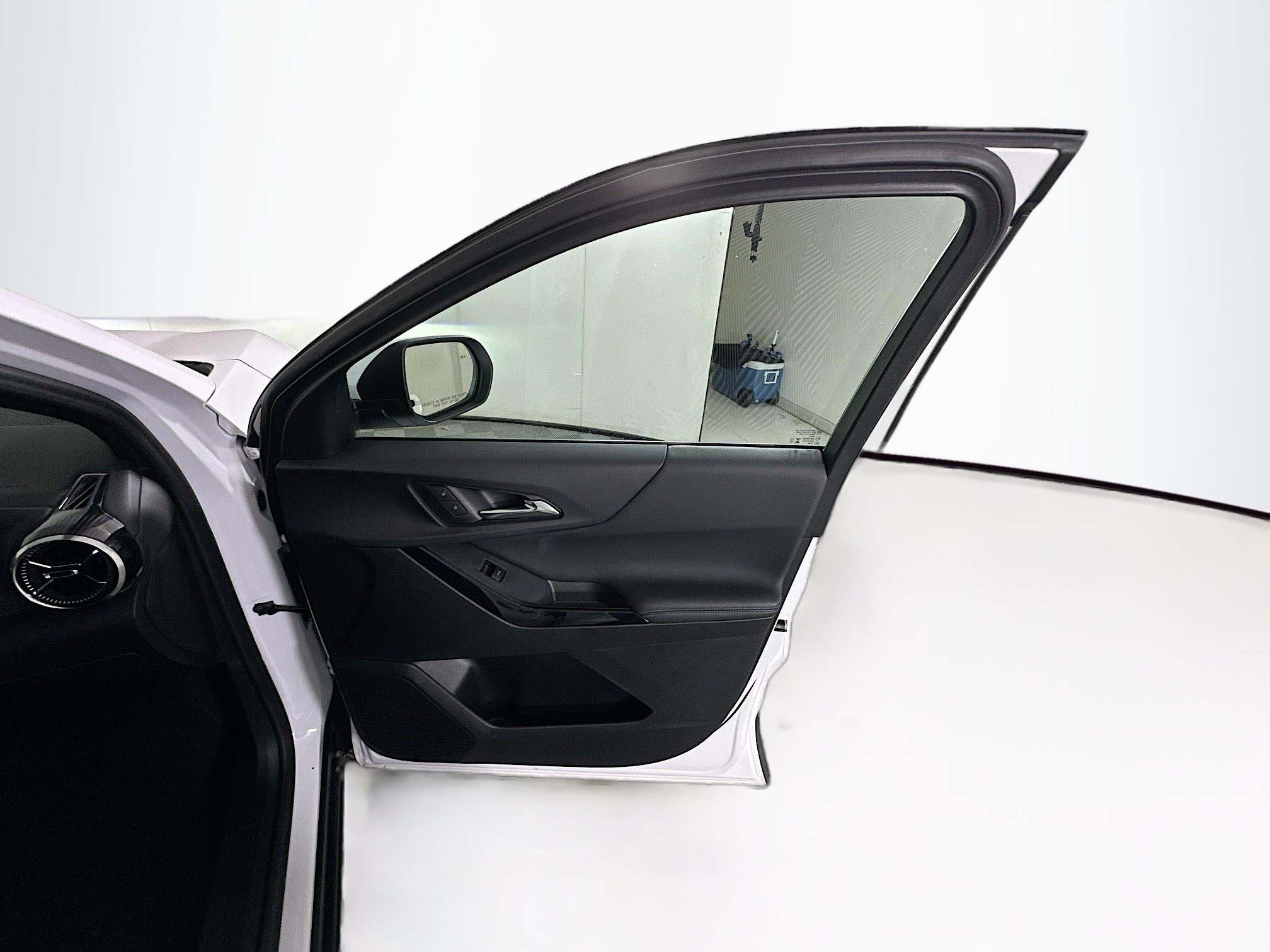 Used 2025 Chevrolet Equinox LT image 33