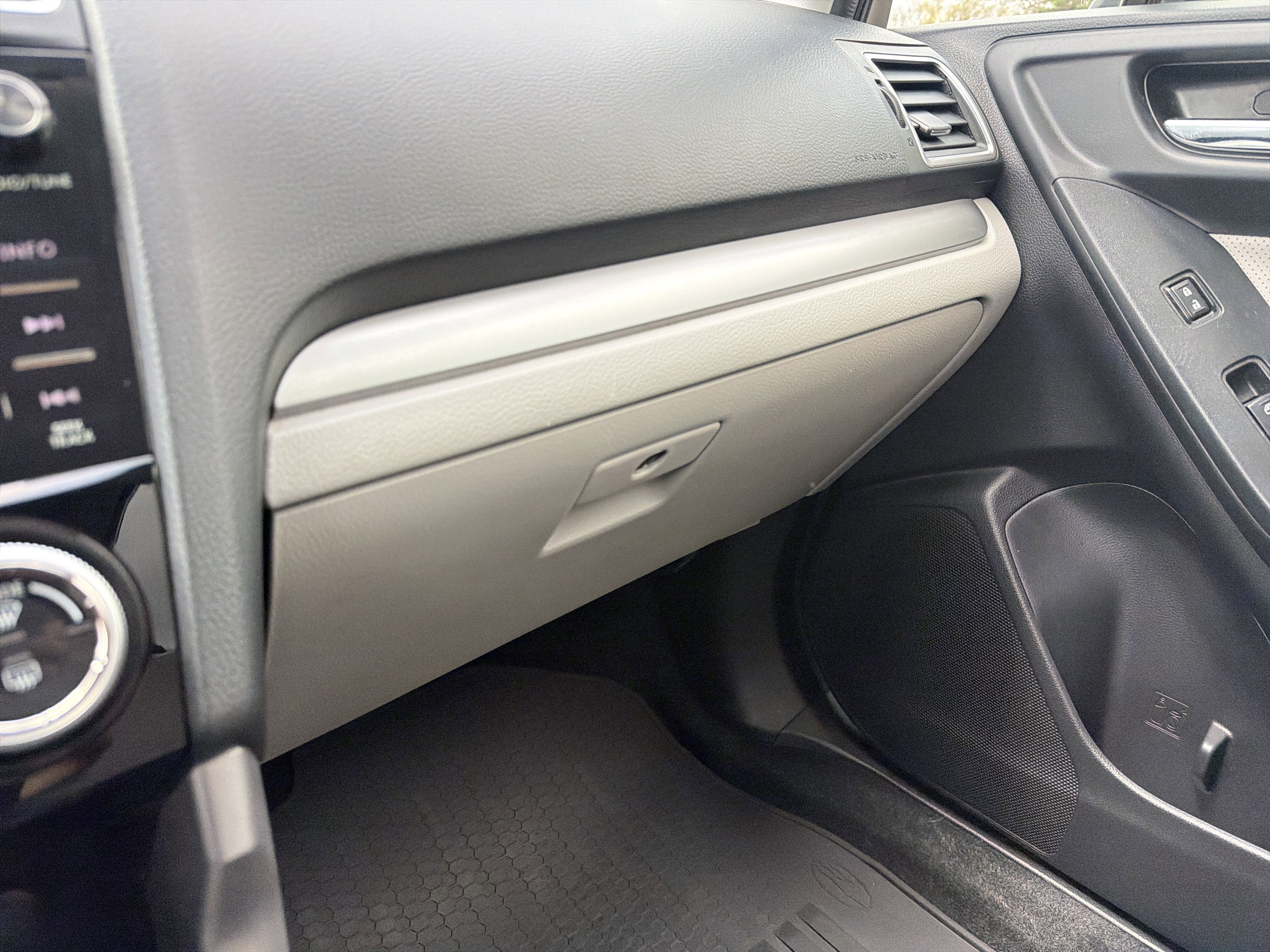 Used 2016 Subaru Forester 2.5i Limited image 37