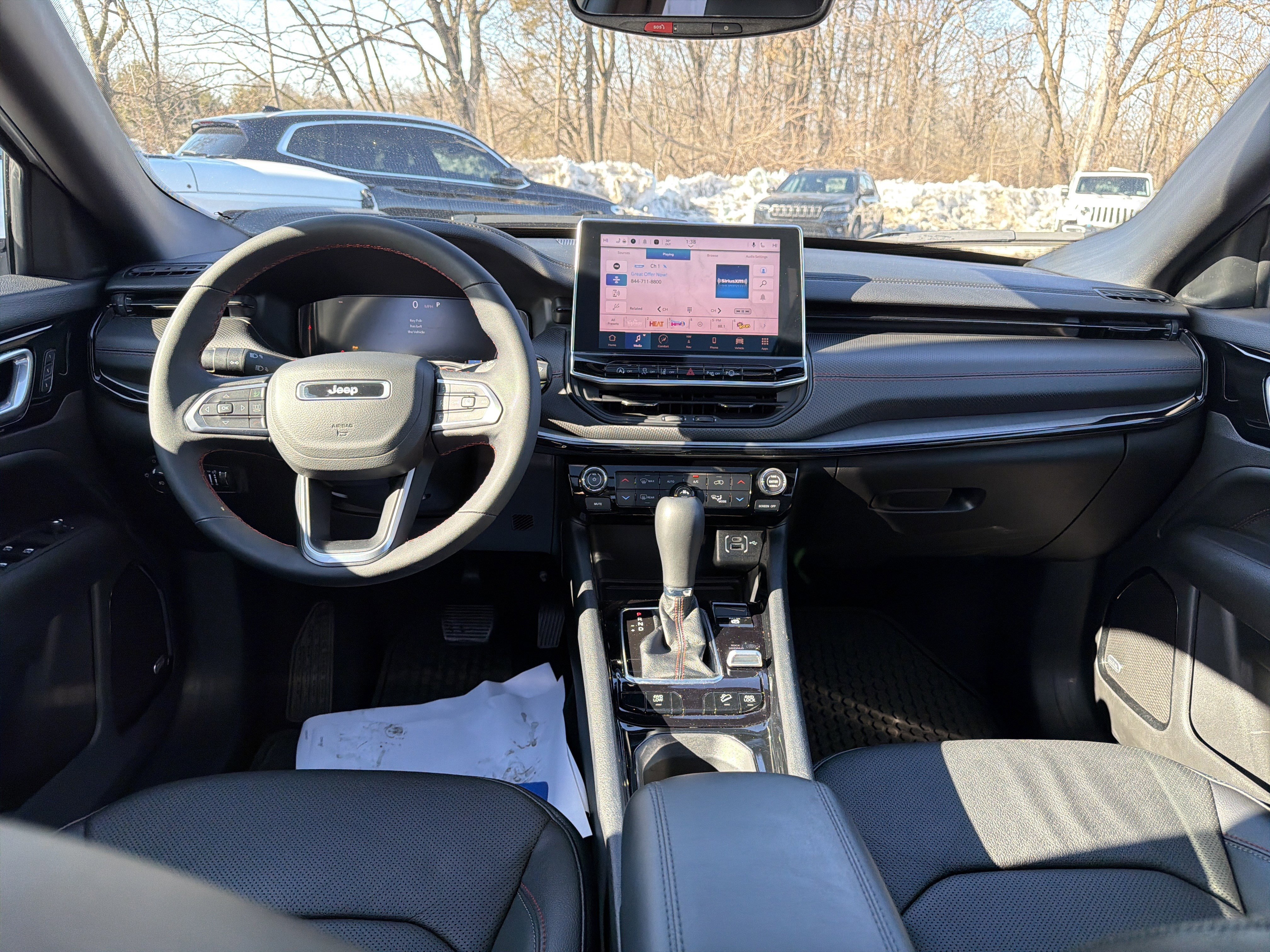 Used 2025 Jeep Compass Trailhawk w/ Trailhawk Elite Group image 15