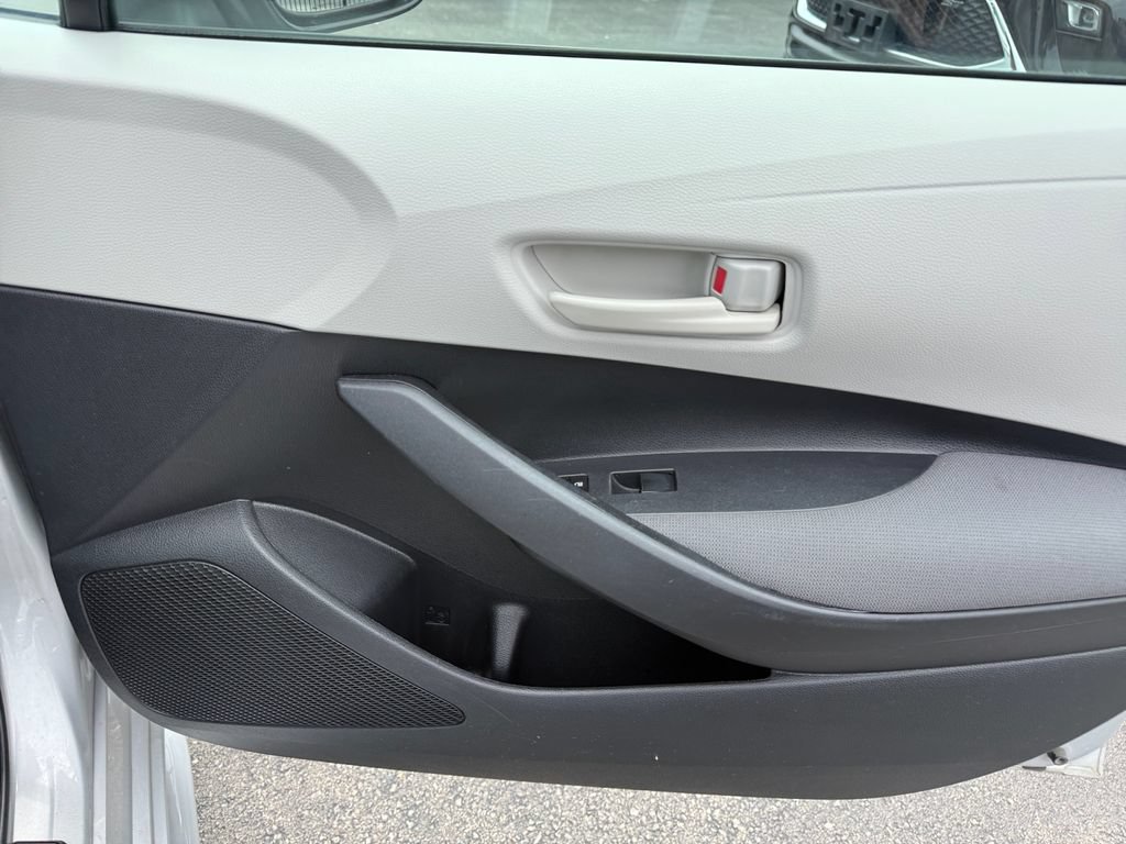Used 2024 Toyota Corolla LE w/ LE Premium Package FWD image 19