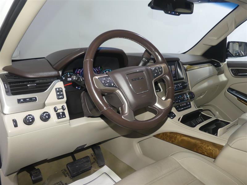 Used 2017 GMC Yukon Denali AWD/4WD image 23