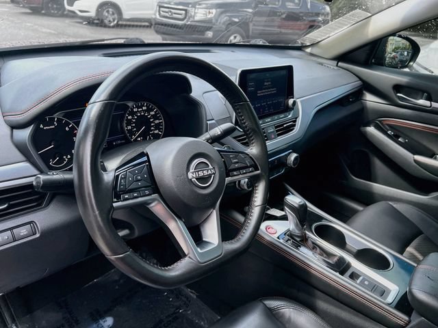 Used 2023 Nissan Altima 2.5 SR AWD/4WD image 11