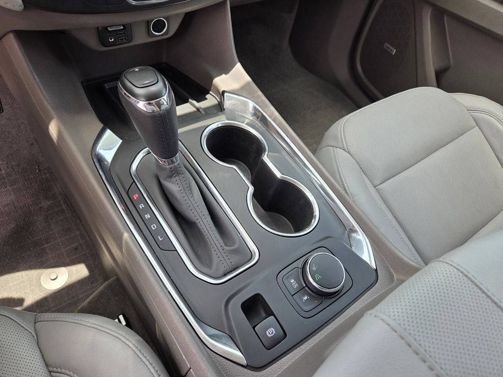 Used 2020 Chevrolet Traverse Premier w/ LPO, Floor Liner Package FWD image 27