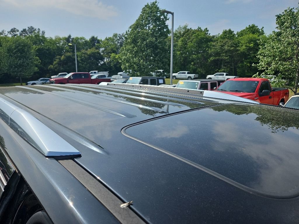 Used 2017 Cadillac Escalade Platinum AWD/4WD image 9