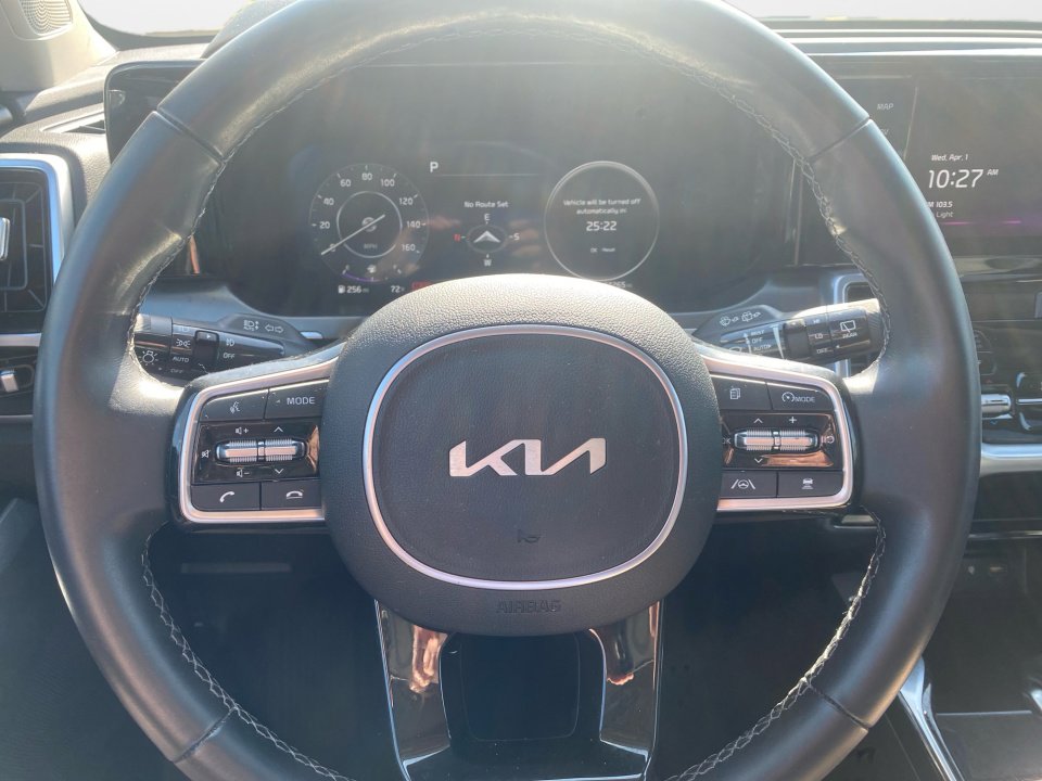 Used 2023 Kia Sorento SX image 13